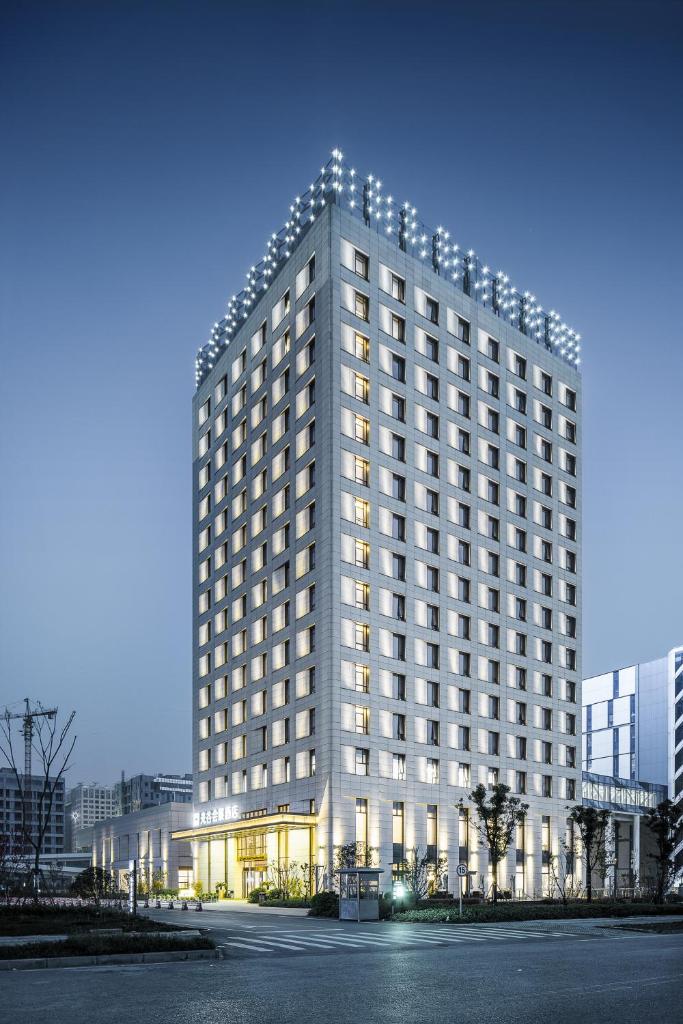 Optical Valley Convention Hotel