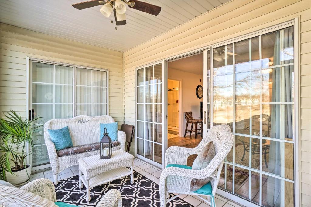 Cozy Branson Condo with Water Views and Golf Course!