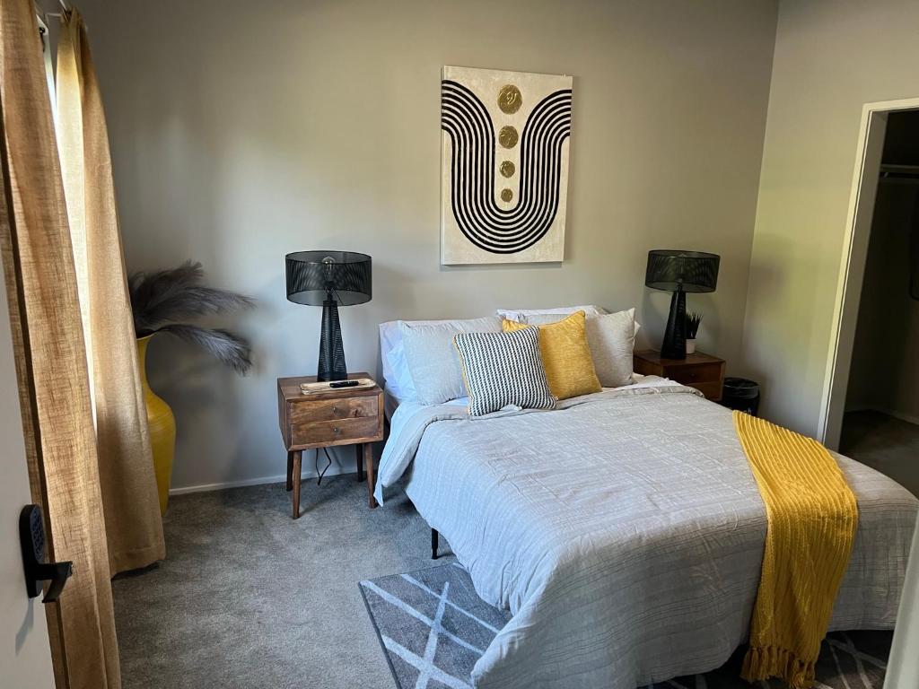 Modern Apt in Midtown KC- Close to Everything