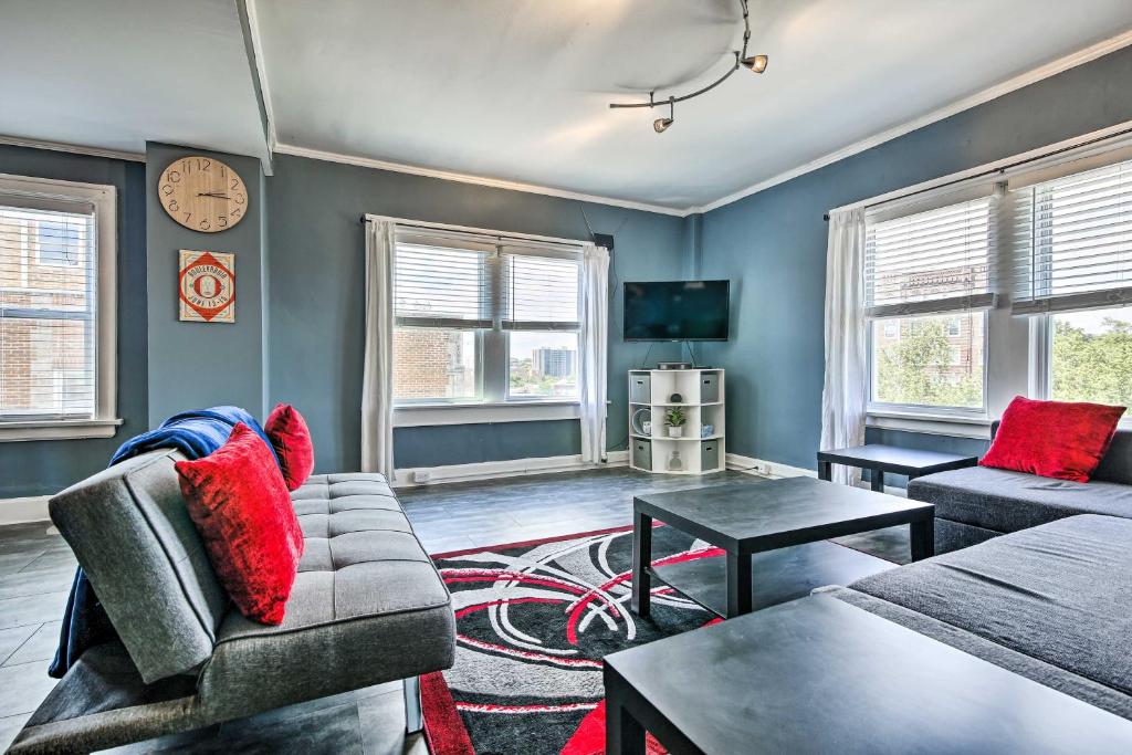 Kansas City Penthouse Near Museums and Plaza!