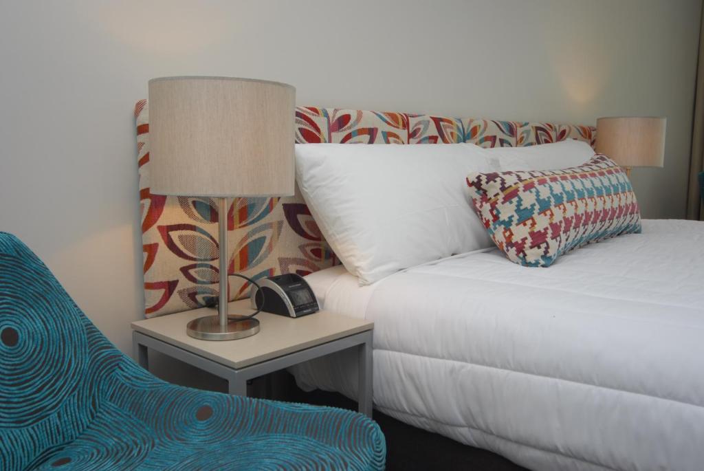 Navigate Seaside Hotel & Apartments