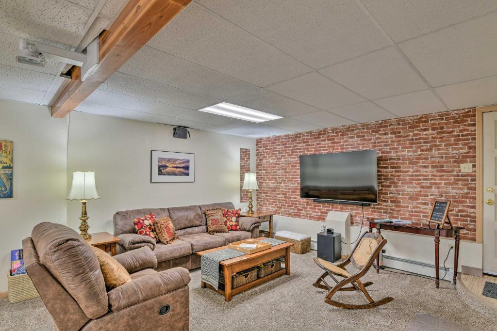 Cozy Apartment Less Than 4 Miles to Downtown Anchorage!