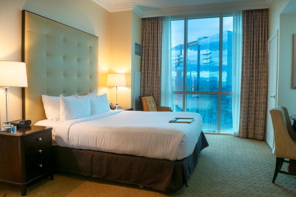 The Signature at MGM Grand - All Suites