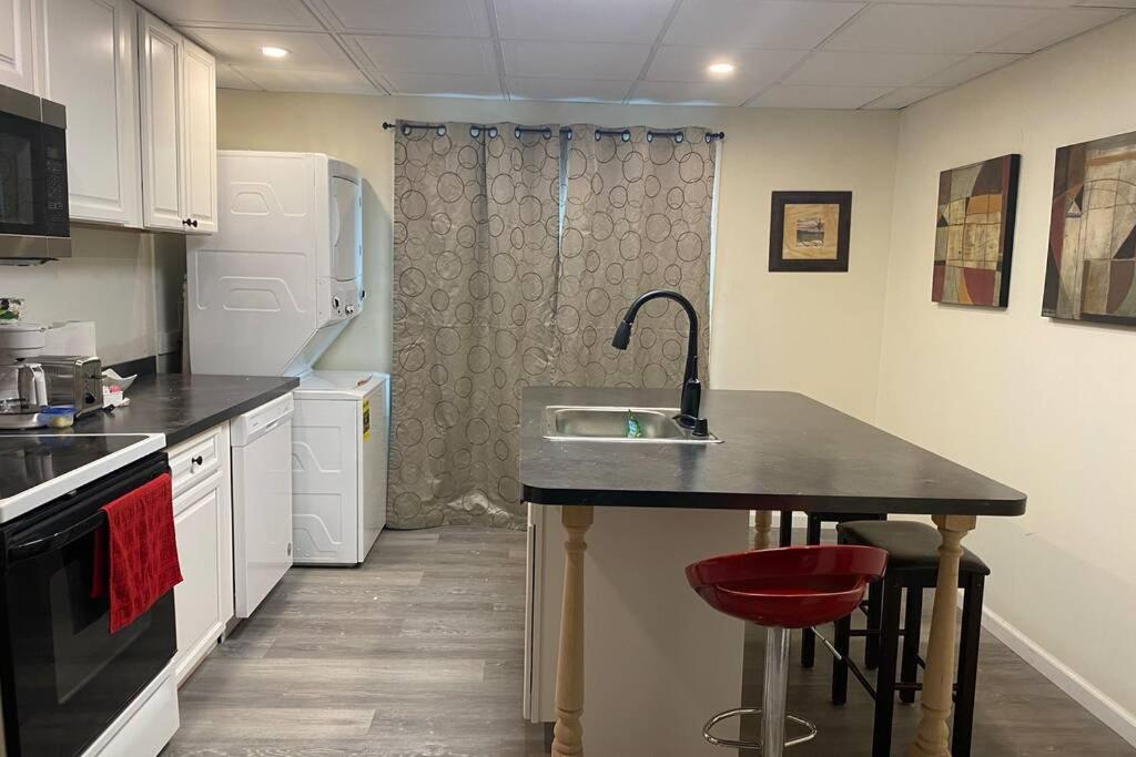 Cozy Entire 2 Bedroom Home Close to River