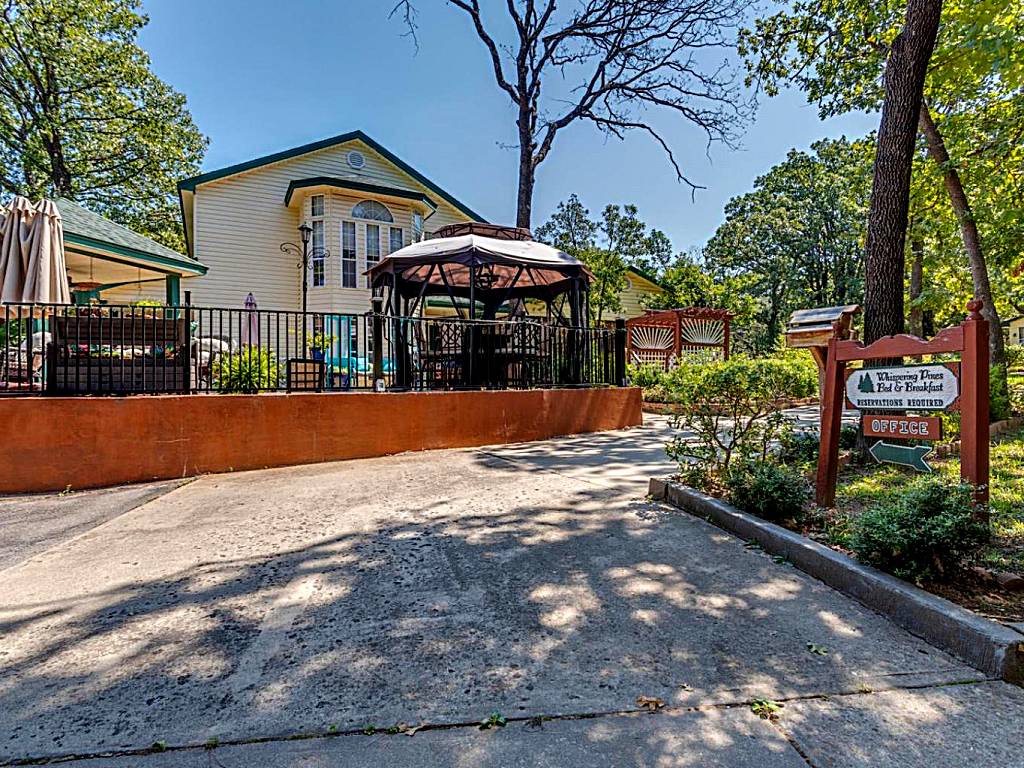 The Whispering Pines Inn (Norman)