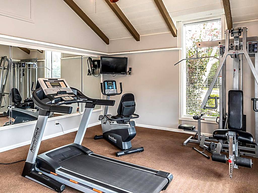 The Inn at 1252 Monterey