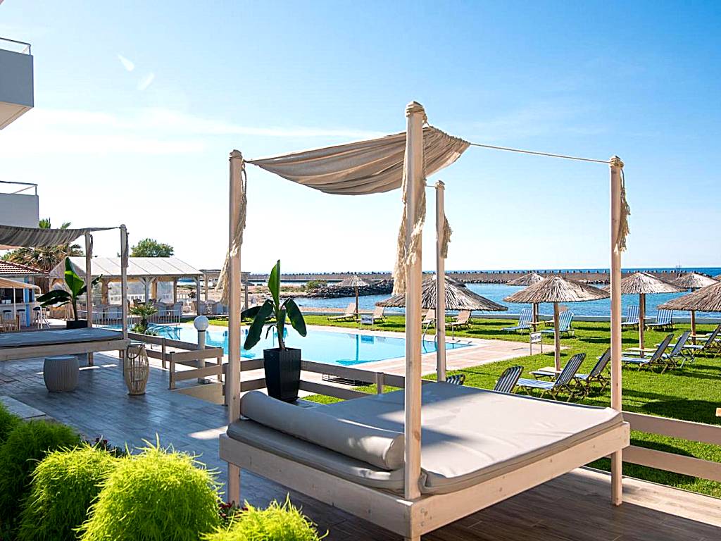 Silver Sun Studios & Apartments