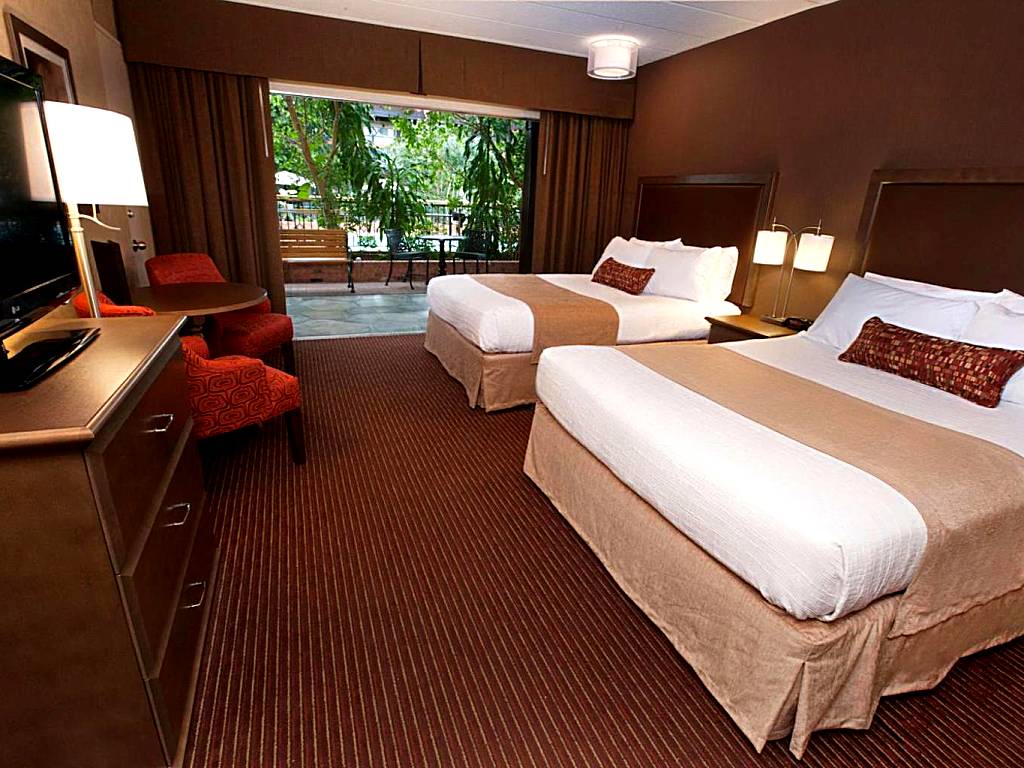 Best Western Plus Cairn Croft Hotel: Queen Room with Two Queen Beds - Patio Access