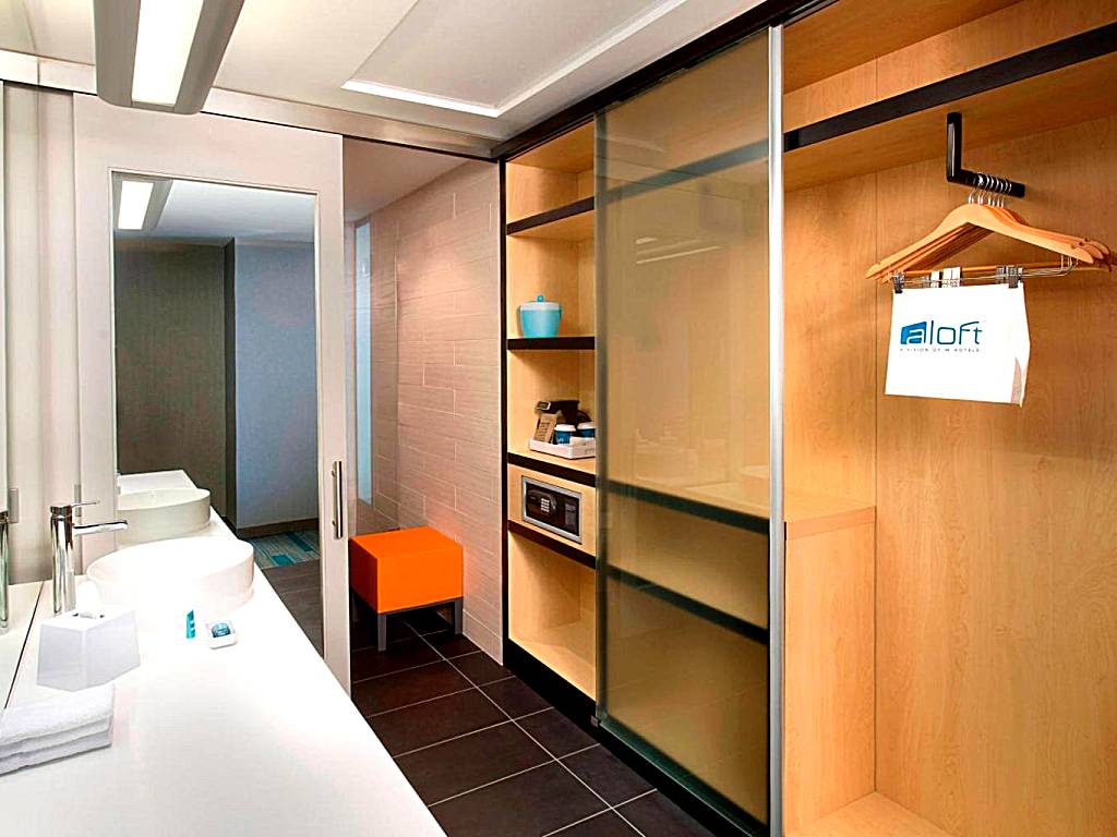 Aloft - Tampa Downtown: Suite, 2 Queen, Balcony