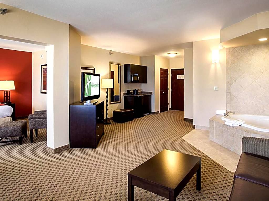 Holiday Inn Oklahoma City Airport: King Suite with Spa Bath