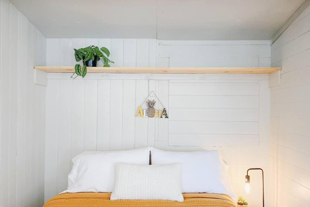 Pineapple Studio, Kitchenette, Private Lanai