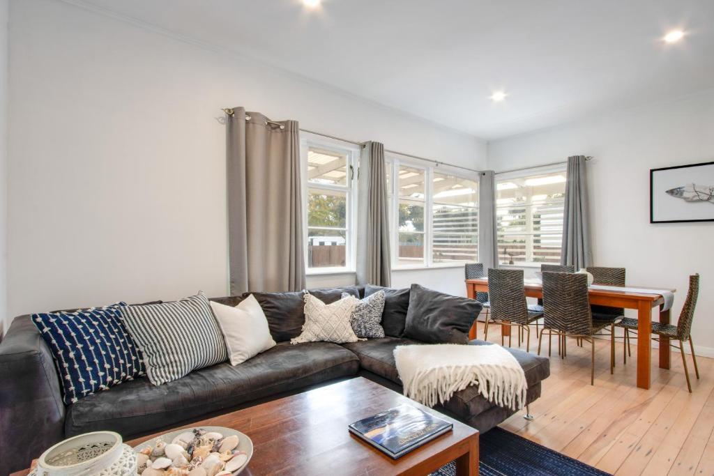 Lazy Dayz - Napier Holiday Home