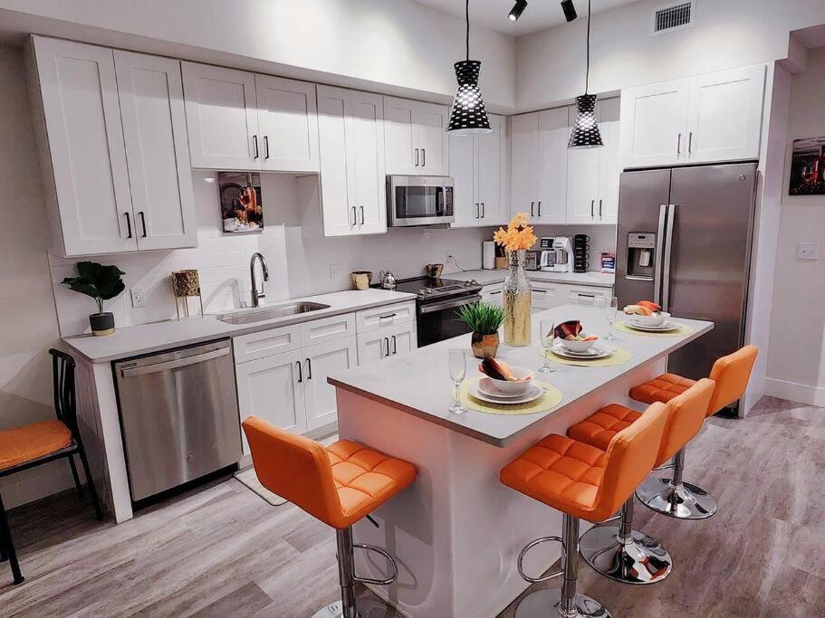 Luxe & cozy 3Beds,2rooms,EV Gym Near Beaches&Downtown WPB