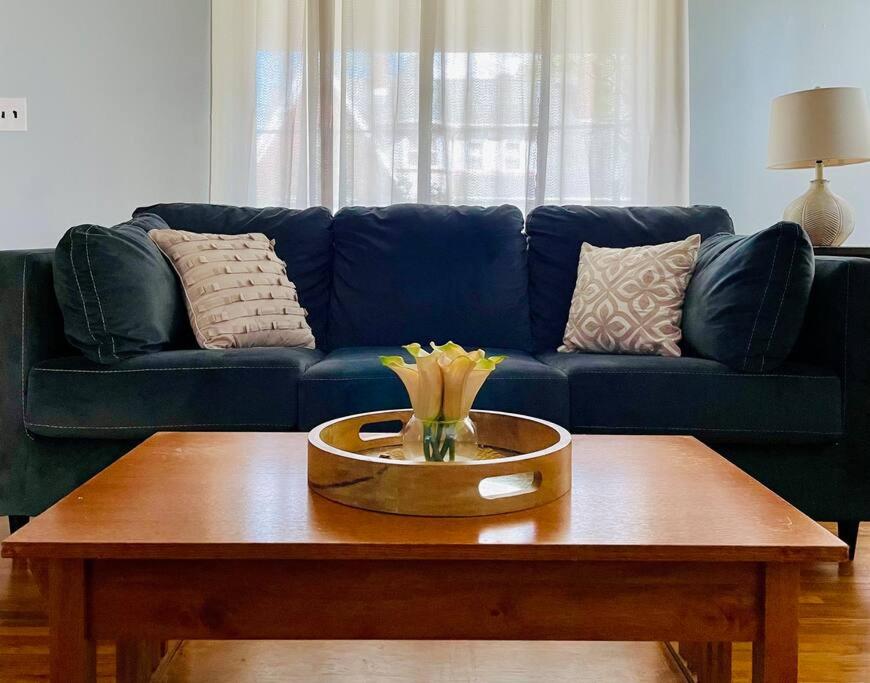 Green Roof Inn - Centrally Located 2BR/1BA Home